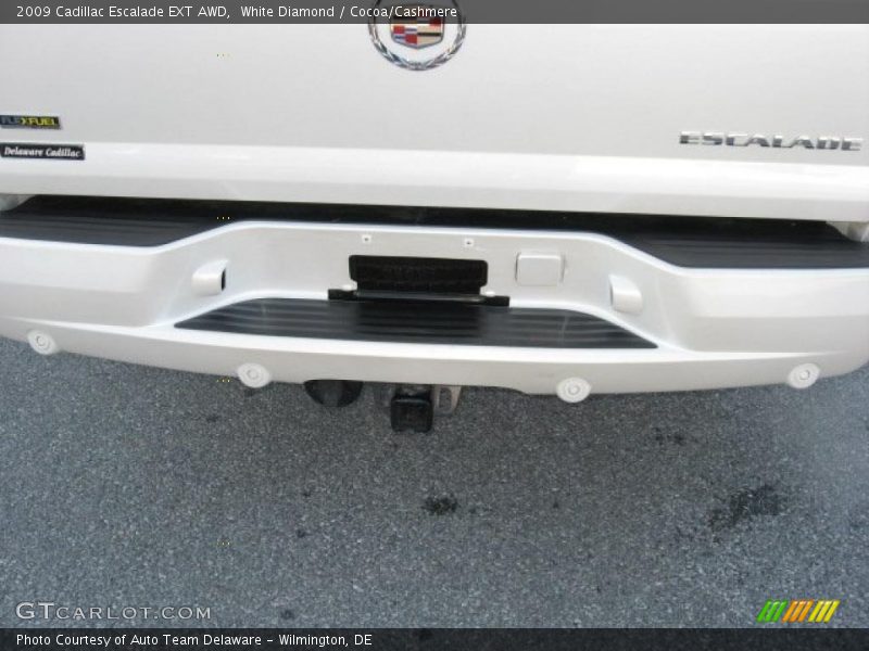 White Diamond / Cocoa/Cashmere 2009 Cadillac Escalade EXT AWD