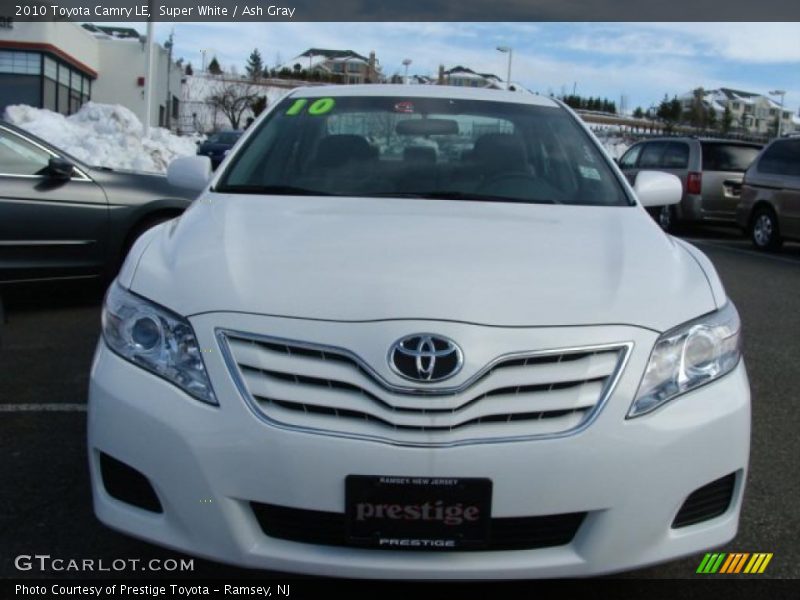 Super White / Ash Gray 2010 Toyota Camry LE