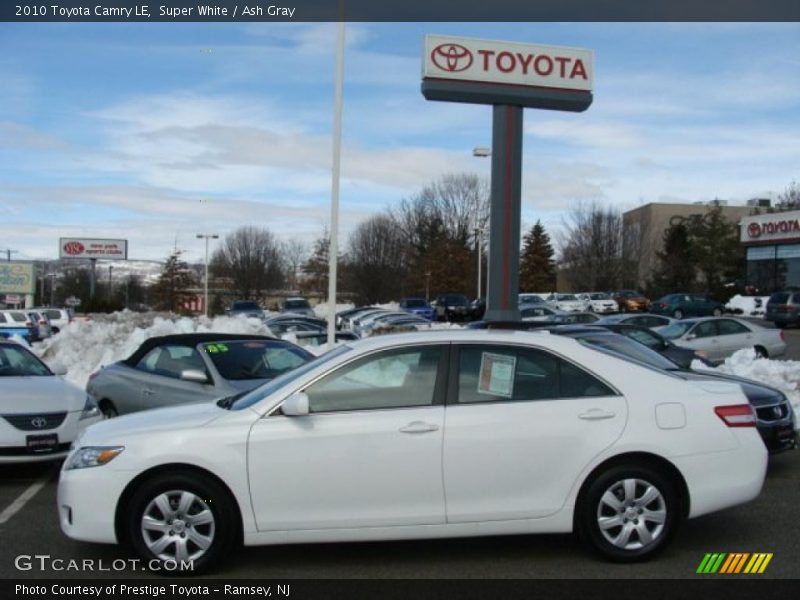 Super White / Ash Gray 2010 Toyota Camry LE