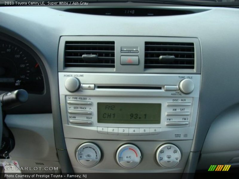 Super White / Ash Gray 2010 Toyota Camry LE