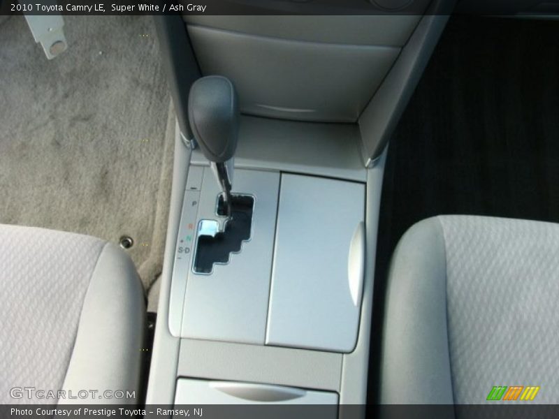 Super White / Ash Gray 2010 Toyota Camry LE