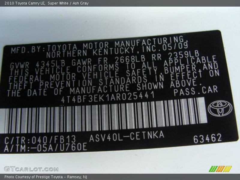 Super White / Ash Gray 2010 Toyota Camry LE
