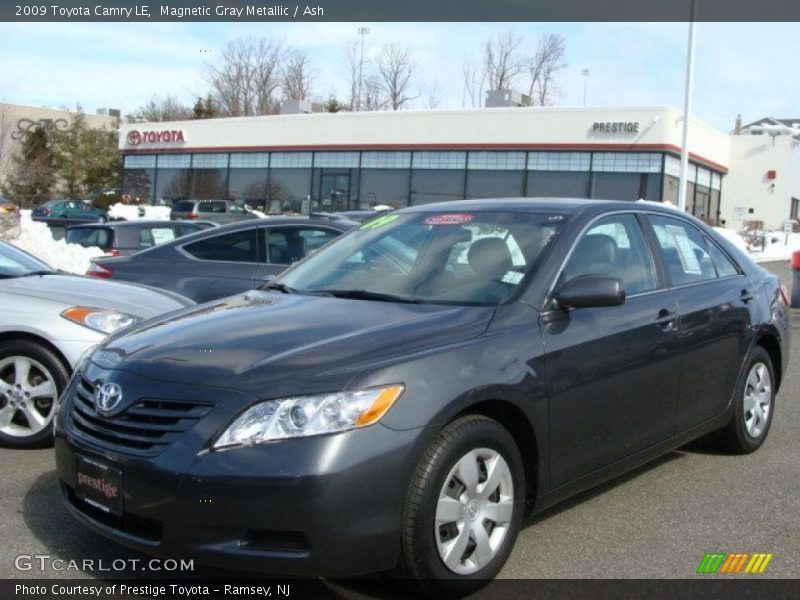 Magnetic Gray Metallic / Ash 2009 Toyota Camry LE