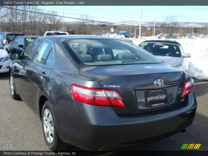 Magnetic Gray Metallic / Ash 2009 Toyota Camry LE