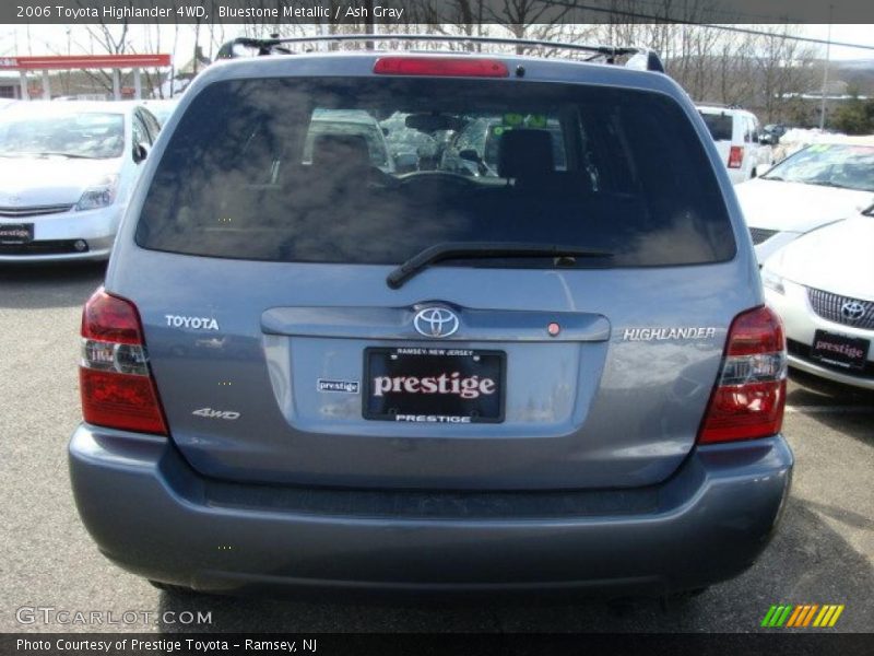 Bluestone Metallic / Ash Gray 2006 Toyota Highlander 4WD