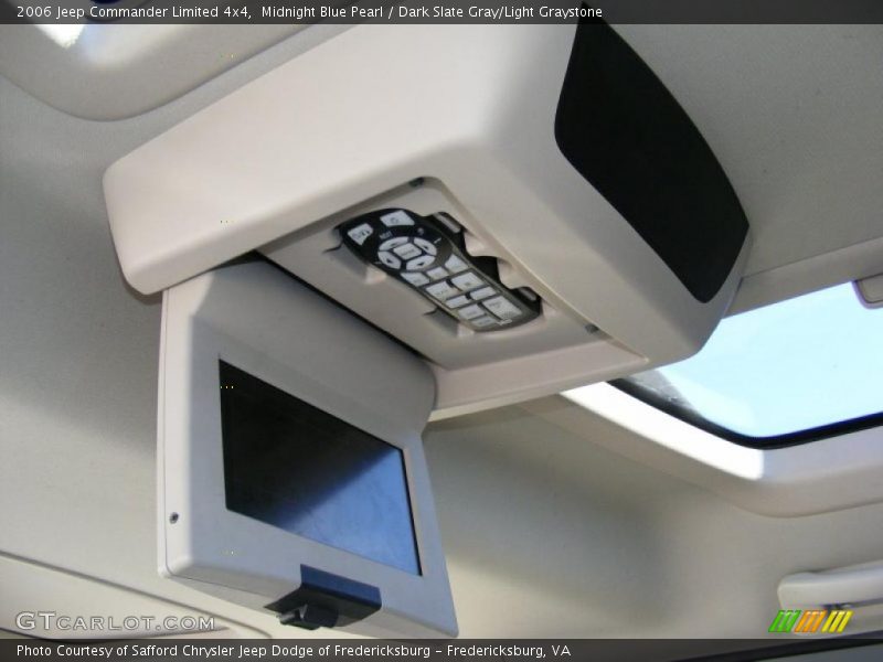 Midnight Blue Pearl / Dark Slate Gray/Light Graystone 2006 Jeep Commander Limited 4x4