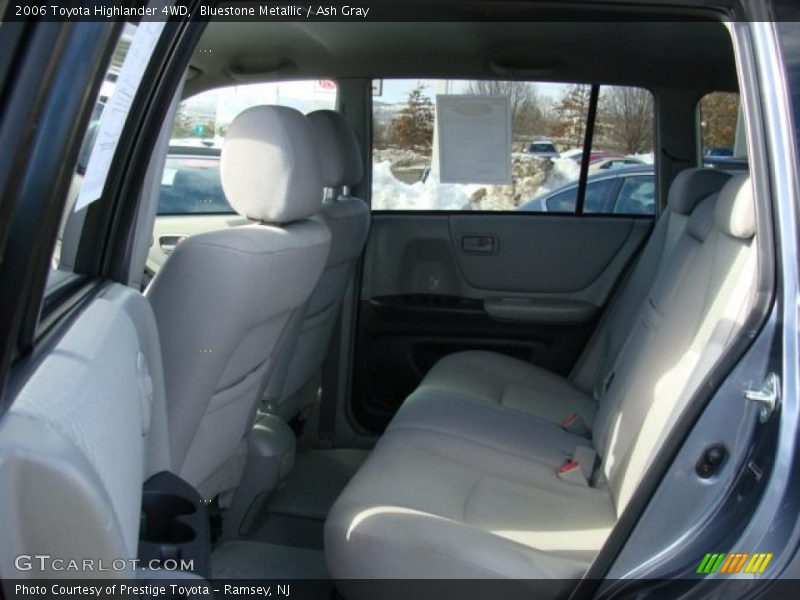 Bluestone Metallic / Ash Gray 2006 Toyota Highlander 4WD