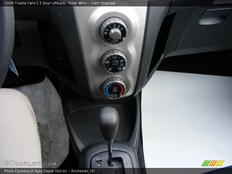 Polar White / Dark Charcoal 2008 Toyota Yaris S 3 Door Liftback