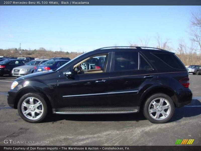 Black / Macadamia 2007 Mercedes-Benz ML 500 4Matic