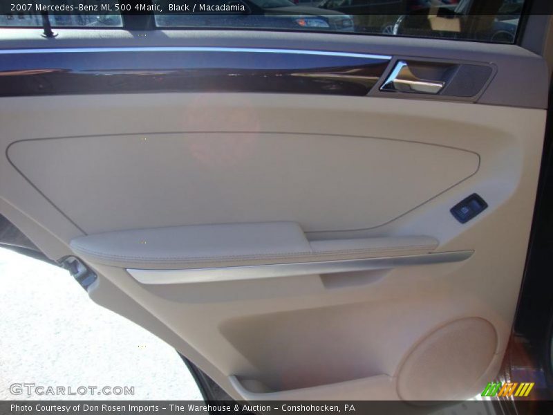 Black / Macadamia 2007 Mercedes-Benz ML 500 4Matic