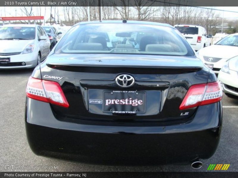 Black / Ash Gray 2010 Toyota Camry LE