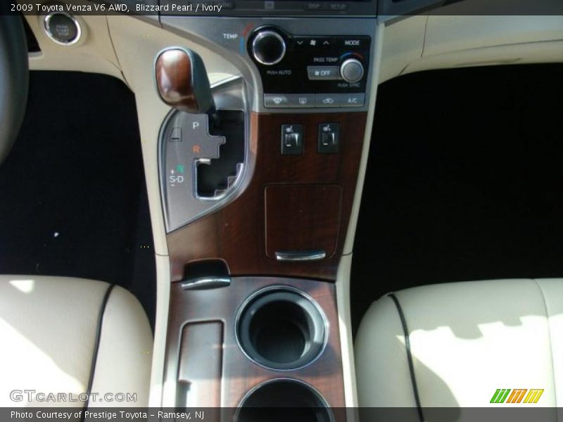 Blizzard Pearl / Ivory 2009 Toyota Venza V6 AWD