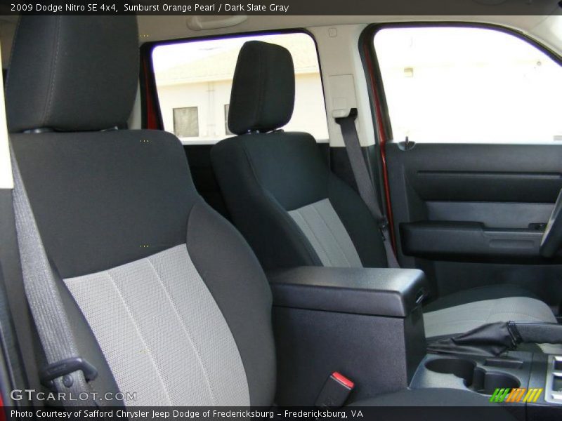 Sunburst Orange Pearl / Dark Slate Gray 2009 Dodge Nitro SE 4x4