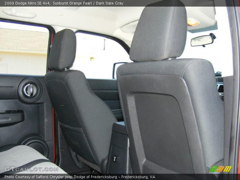 Sunburst Orange Pearl / Dark Slate Gray 2009 Dodge Nitro SE 4x4