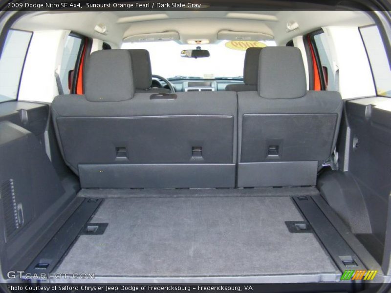 Sunburst Orange Pearl / Dark Slate Gray 2009 Dodge Nitro SE 4x4