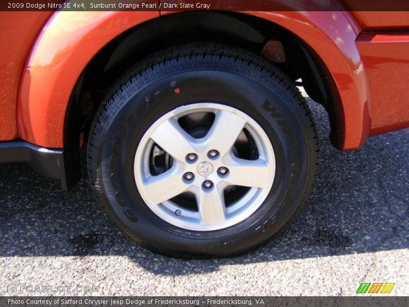 Sunburst Orange Pearl / Dark Slate Gray 2009 Dodge Nitro SE 4x4