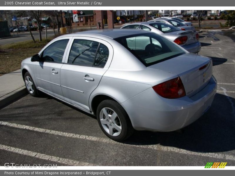 Ultra Silver Metallic / Gray 2005 Chevrolet Cobalt Sedan