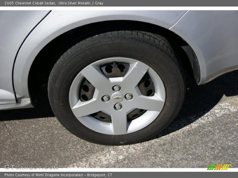 Ultra Silver Metallic / Gray 2005 Chevrolet Cobalt Sedan
