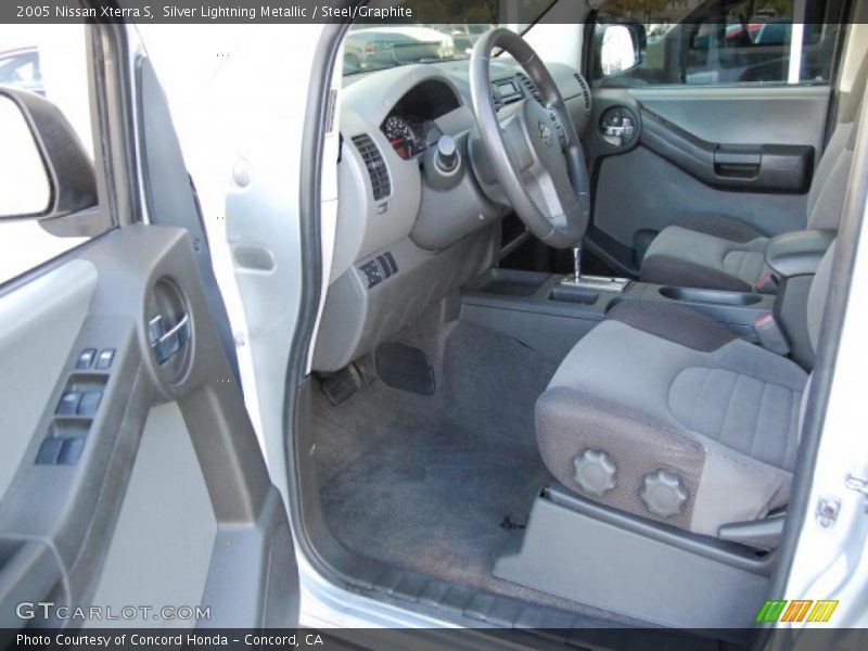 Silver Lightning Metallic / Steel/Graphite 2005 Nissan Xterra S