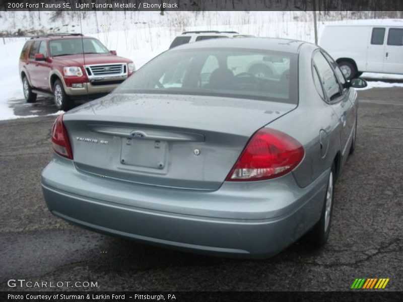 Light Tundra Metallic / Ebony Black 2006 Ford Taurus SE