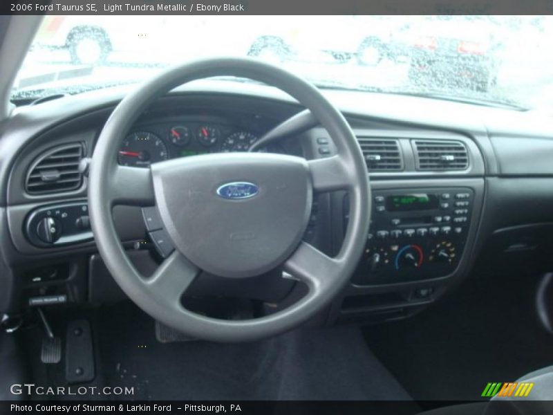Light Tundra Metallic / Ebony Black 2006 Ford Taurus SE