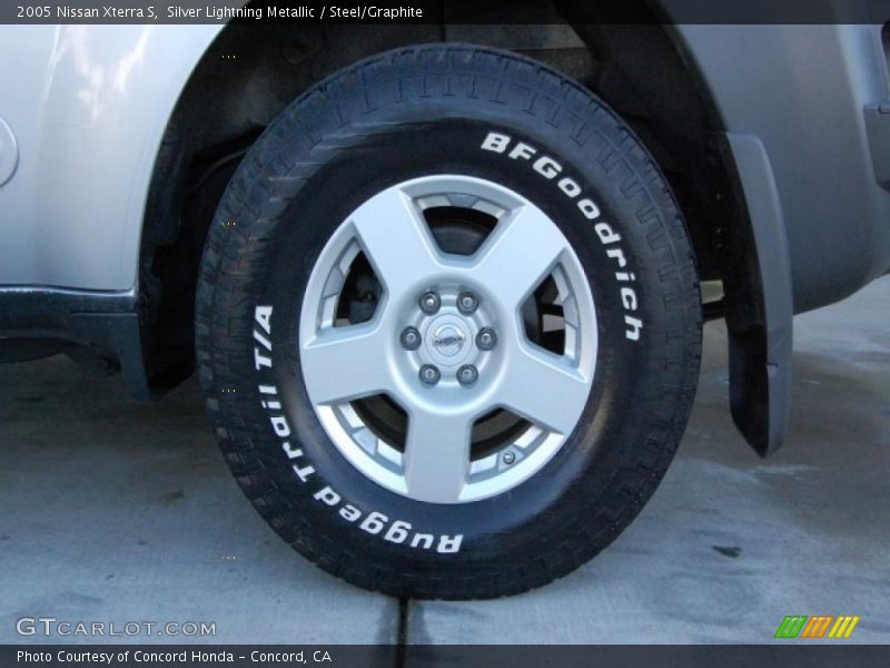 Silver Lightning Metallic / Steel/Graphite 2005 Nissan Xterra S