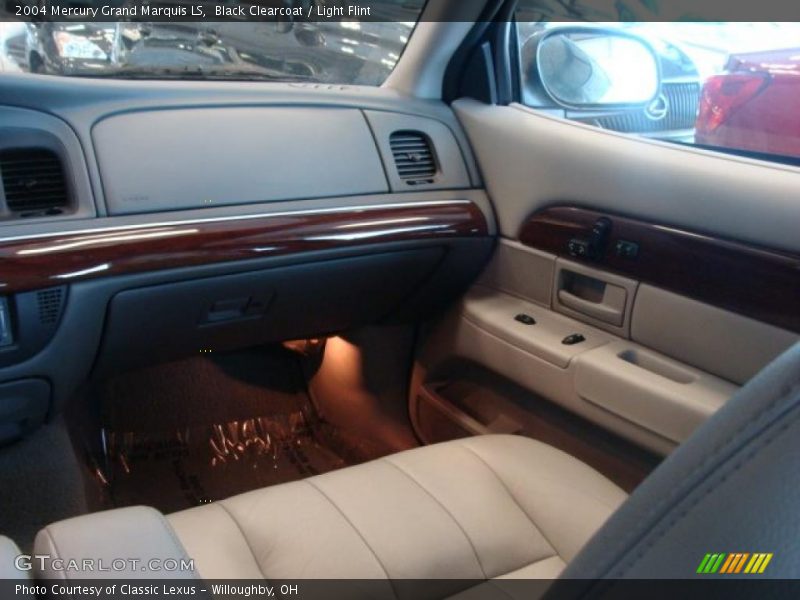Black Clearcoat / Light Flint 2004 Mercury Grand Marquis LS
