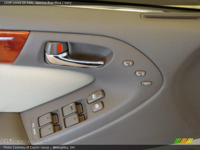 Spectra Blue Mica / Ivory 1998 Lexus GS 300