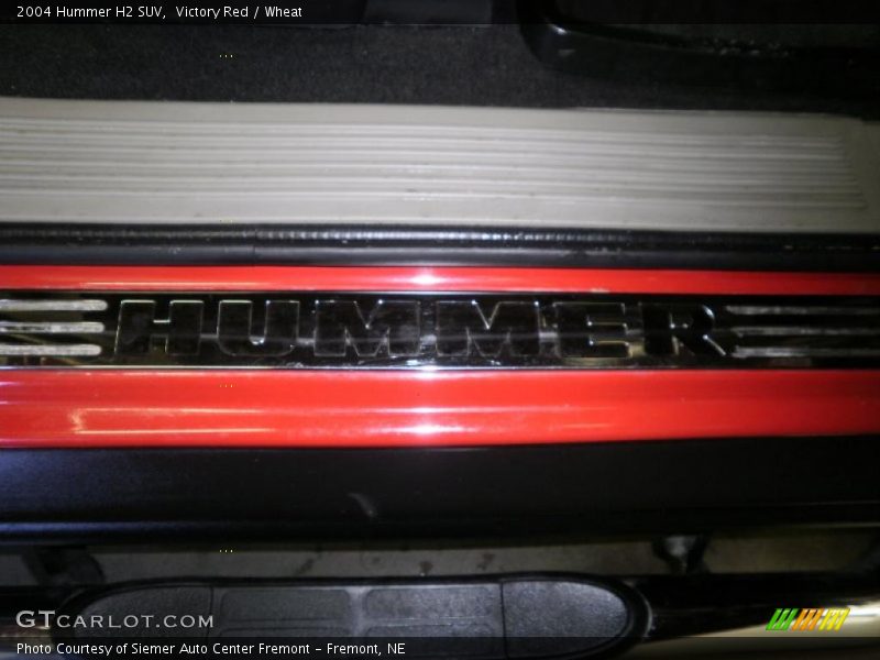 Victory Red / Wheat 2004 Hummer H2 SUV