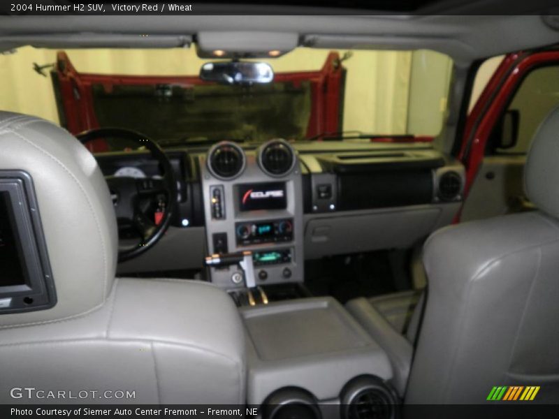 Victory Red / Wheat 2004 Hummer H2 SUV