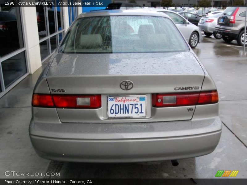 Antique Sage Pearl / Oak 1998 Toyota Camry XLE V6