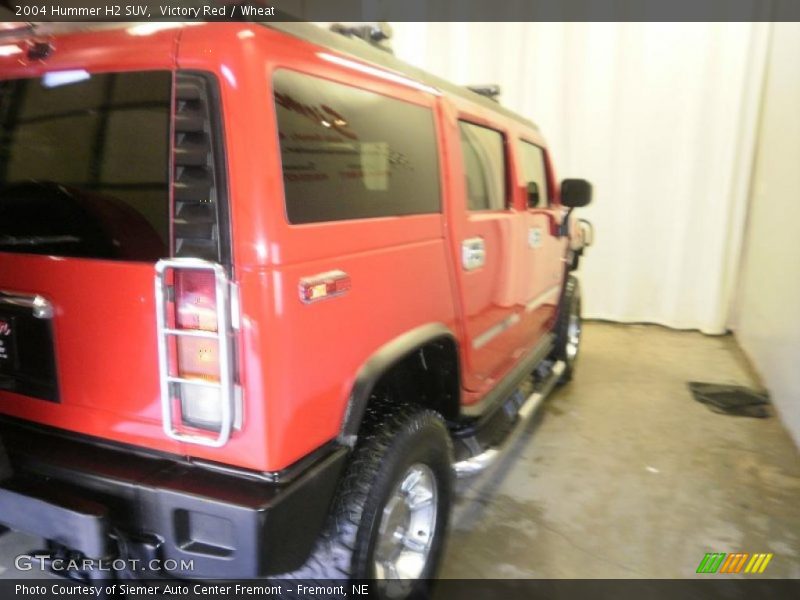 Victory Red / Wheat 2004 Hummer H2 SUV