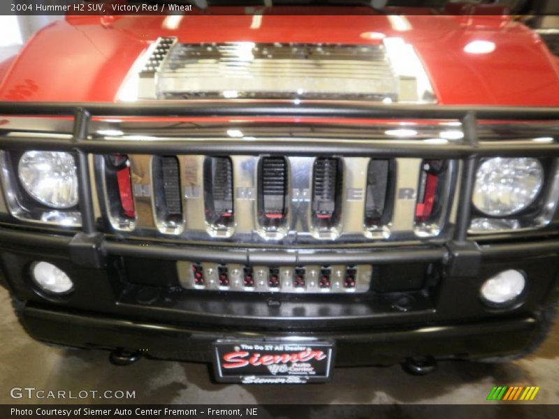 Victory Red / Wheat 2004 Hummer H2 SUV