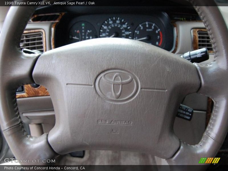 Antique Sage Pearl / Oak 1998 Toyota Camry XLE V6