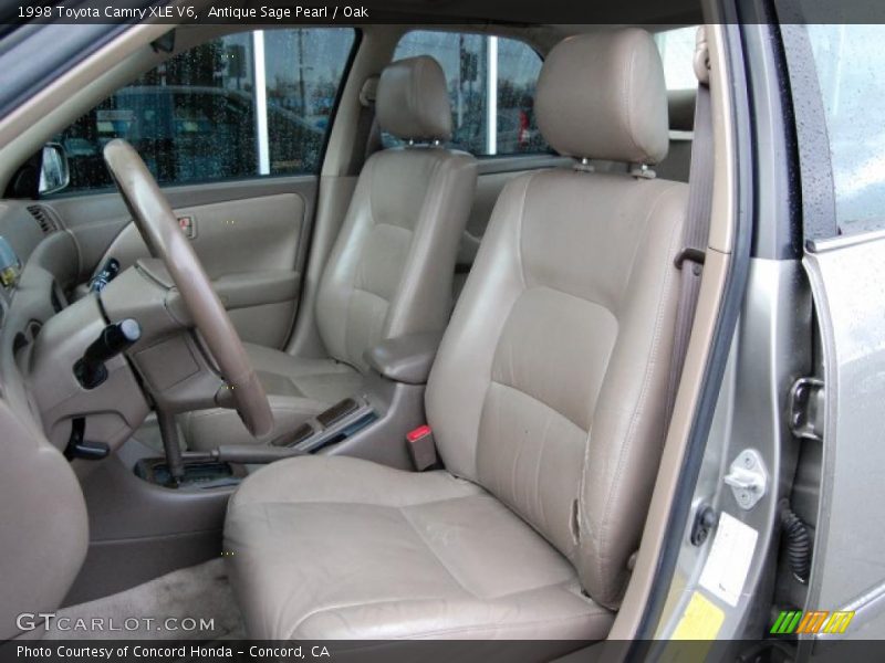 Antique Sage Pearl / Oak 1998 Toyota Camry XLE V6