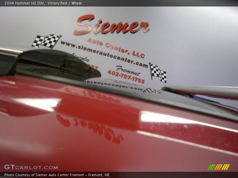Victory Red / Wheat 2004 Hummer H2 SUV
