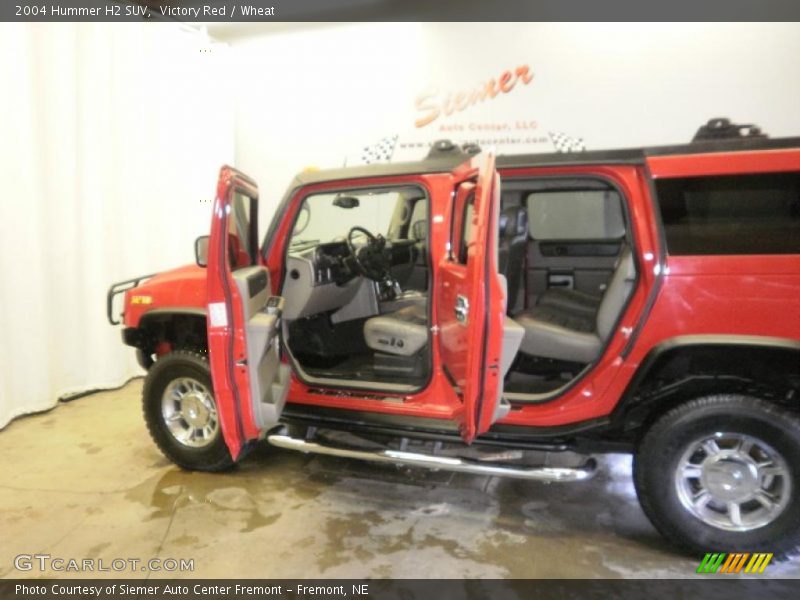 Victory Red / Wheat 2004 Hummer H2 SUV