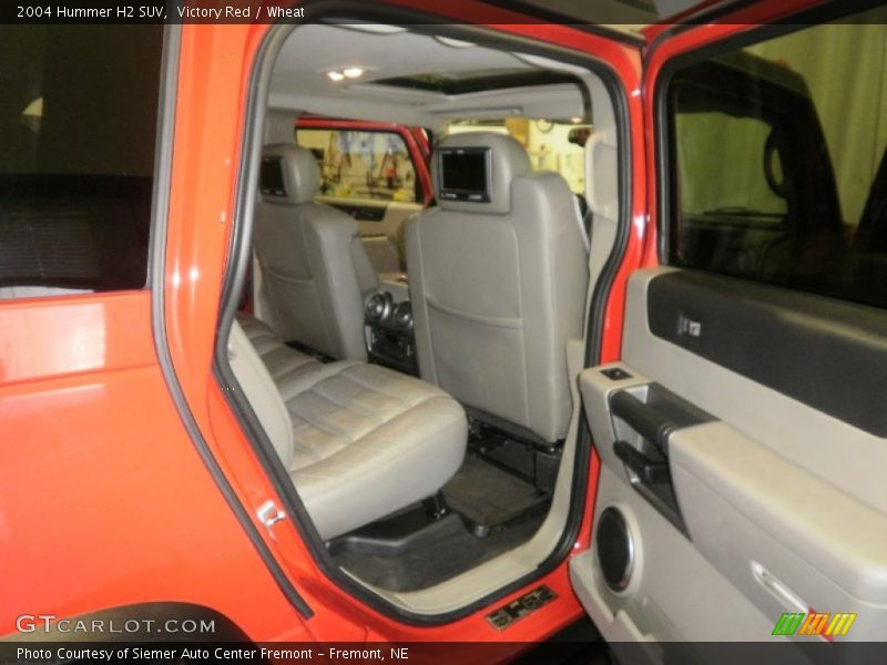 Victory Red / Wheat 2004 Hummer H2 SUV