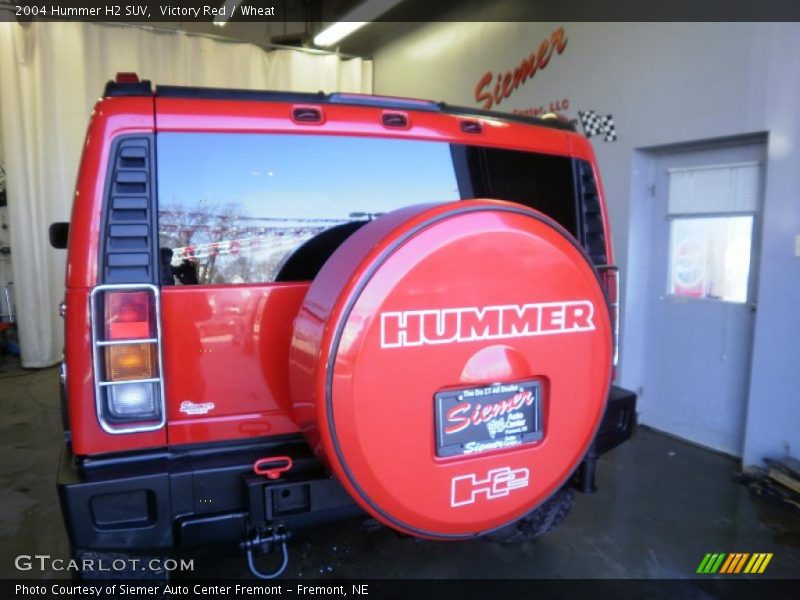 Victory Red / Wheat 2004 Hummer H2 SUV