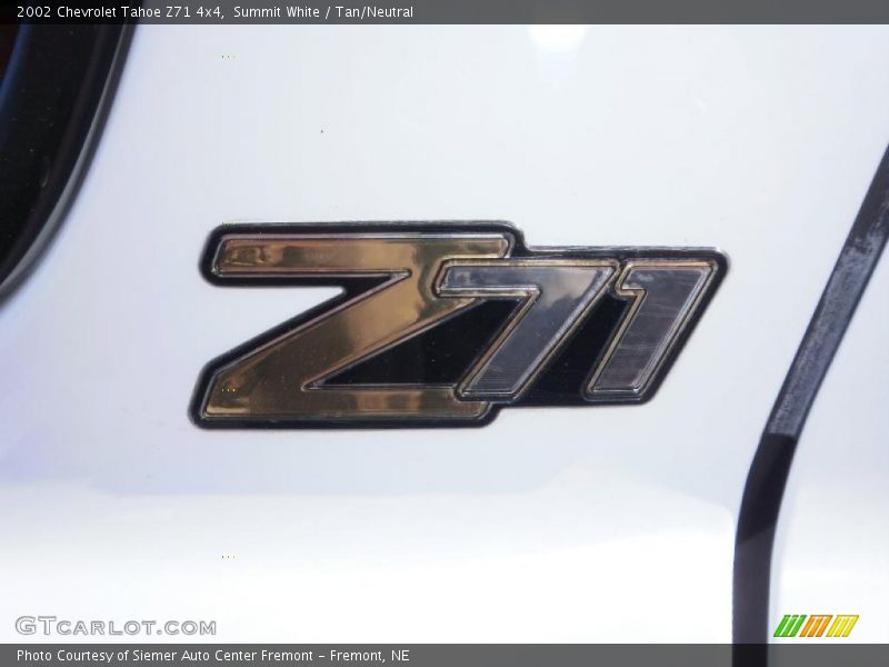 Summit White / Tan/Neutral 2002 Chevrolet Tahoe Z71 4x4