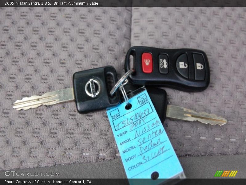 Brilliant Aluminum / Sage 2005 Nissan Sentra 1.8 S