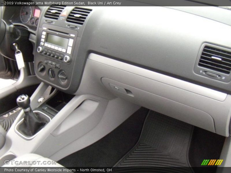 Black Uni / Art Grey 2009 Volkswagen Jetta Wolfsburg Edition Sedan