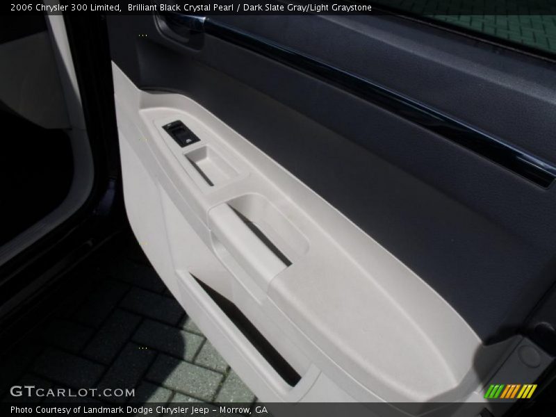 Brilliant Black Crystal Pearl / Dark Slate Gray/Light Graystone 2006 Chrysler 300 Limited