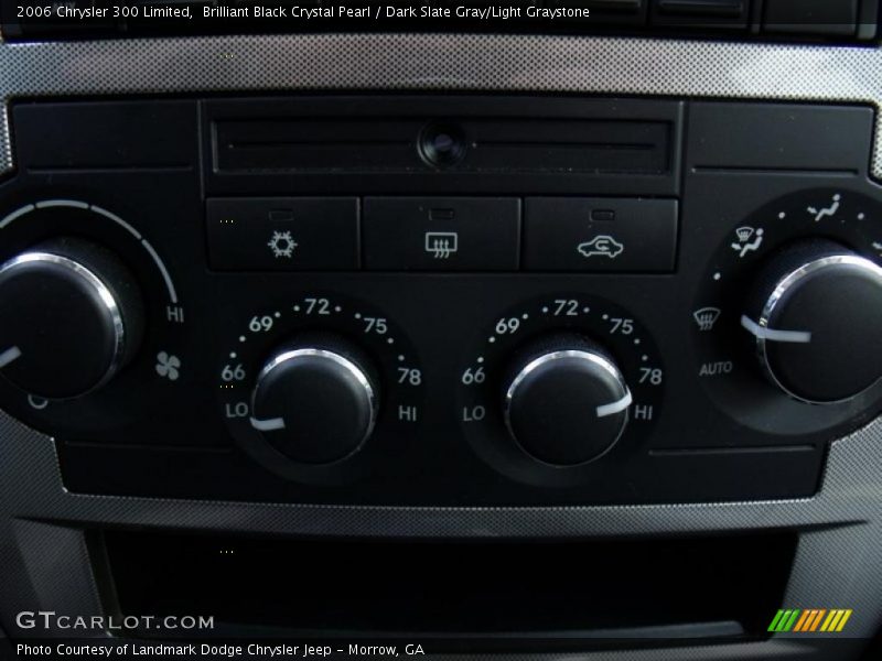 Brilliant Black Crystal Pearl / Dark Slate Gray/Light Graystone 2006 Chrysler 300 Limited