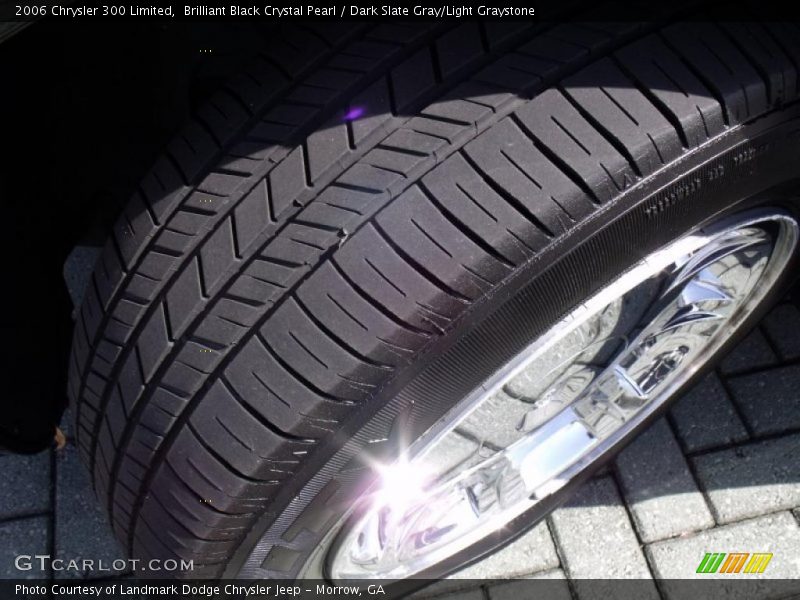 Brilliant Black Crystal Pearl / Dark Slate Gray/Light Graystone 2006 Chrysler 300 Limited