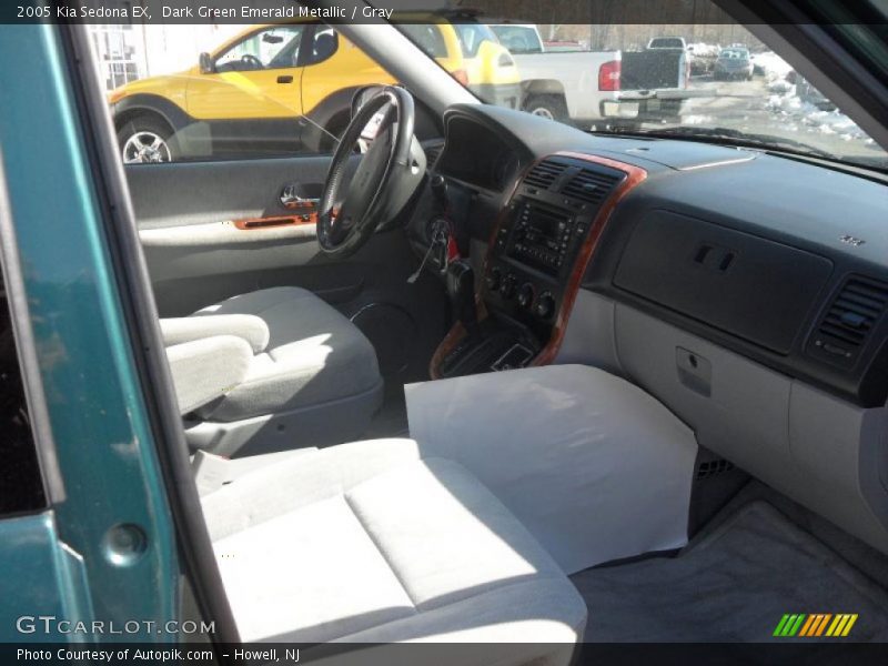 Dark Green Emerald Metallic / Gray 2005 Kia Sedona EX