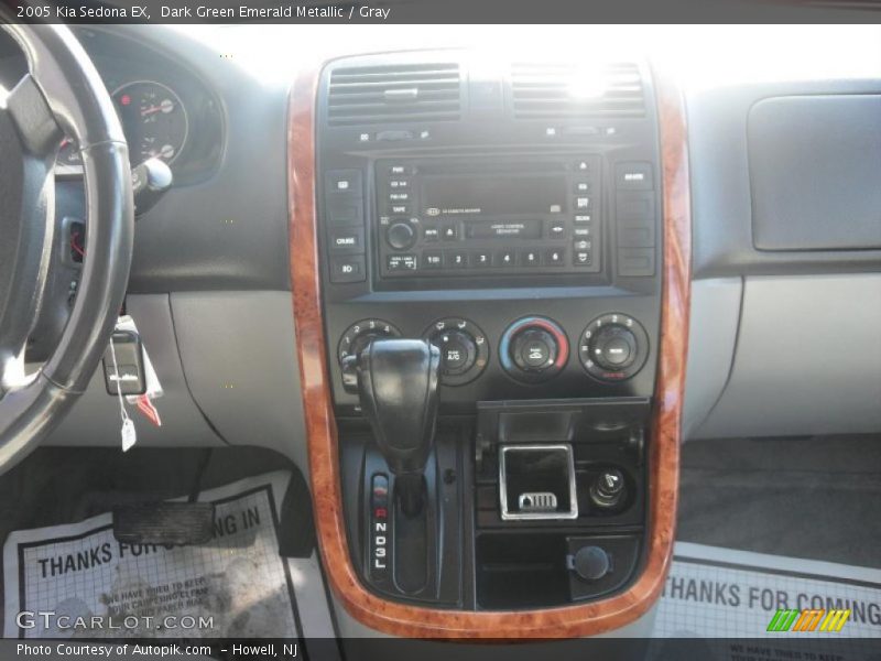 Dark Green Emerald Metallic / Gray 2005 Kia Sedona EX