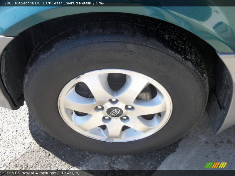 Dark Green Emerald Metallic / Gray 2005 Kia Sedona EX
