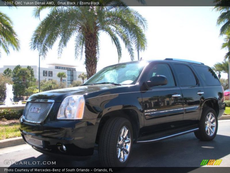 Onyx Black / Ebony Black 2007 GMC Yukon Denali AWD