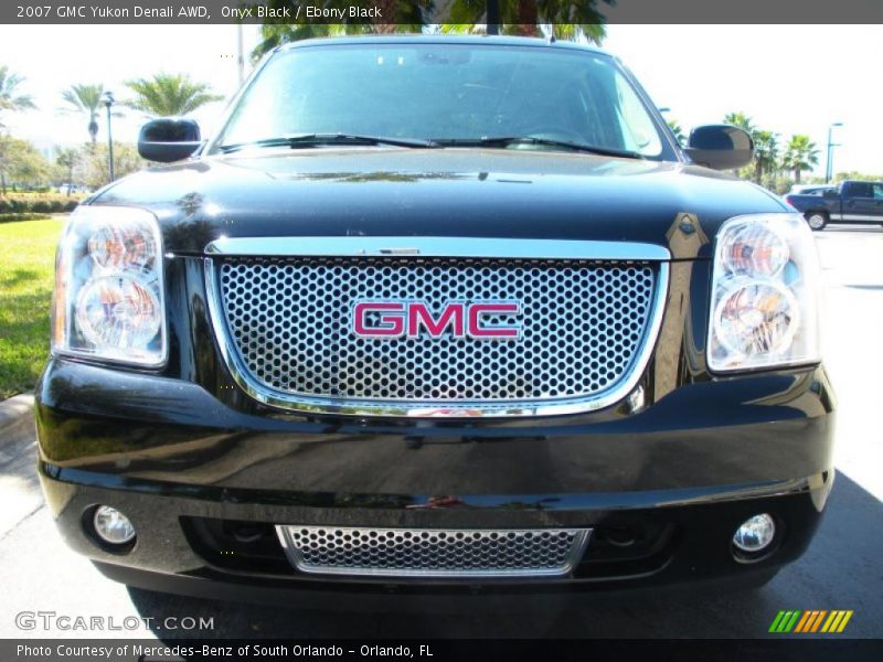 Onyx Black / Ebony Black 2007 GMC Yukon Denali AWD